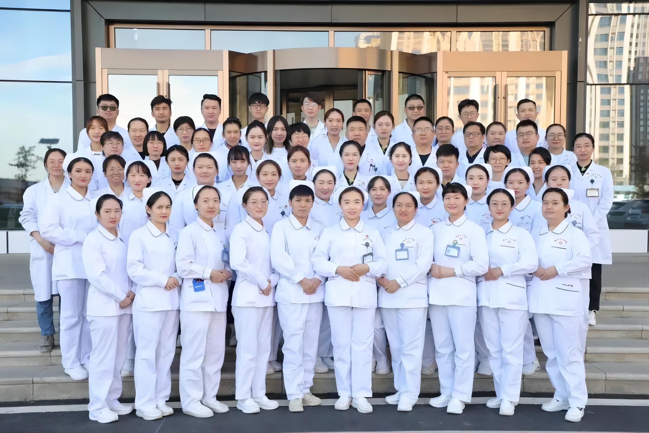 我院康复医学第一党支部荣获“全国公立医院临床科室标杆党支部”称号