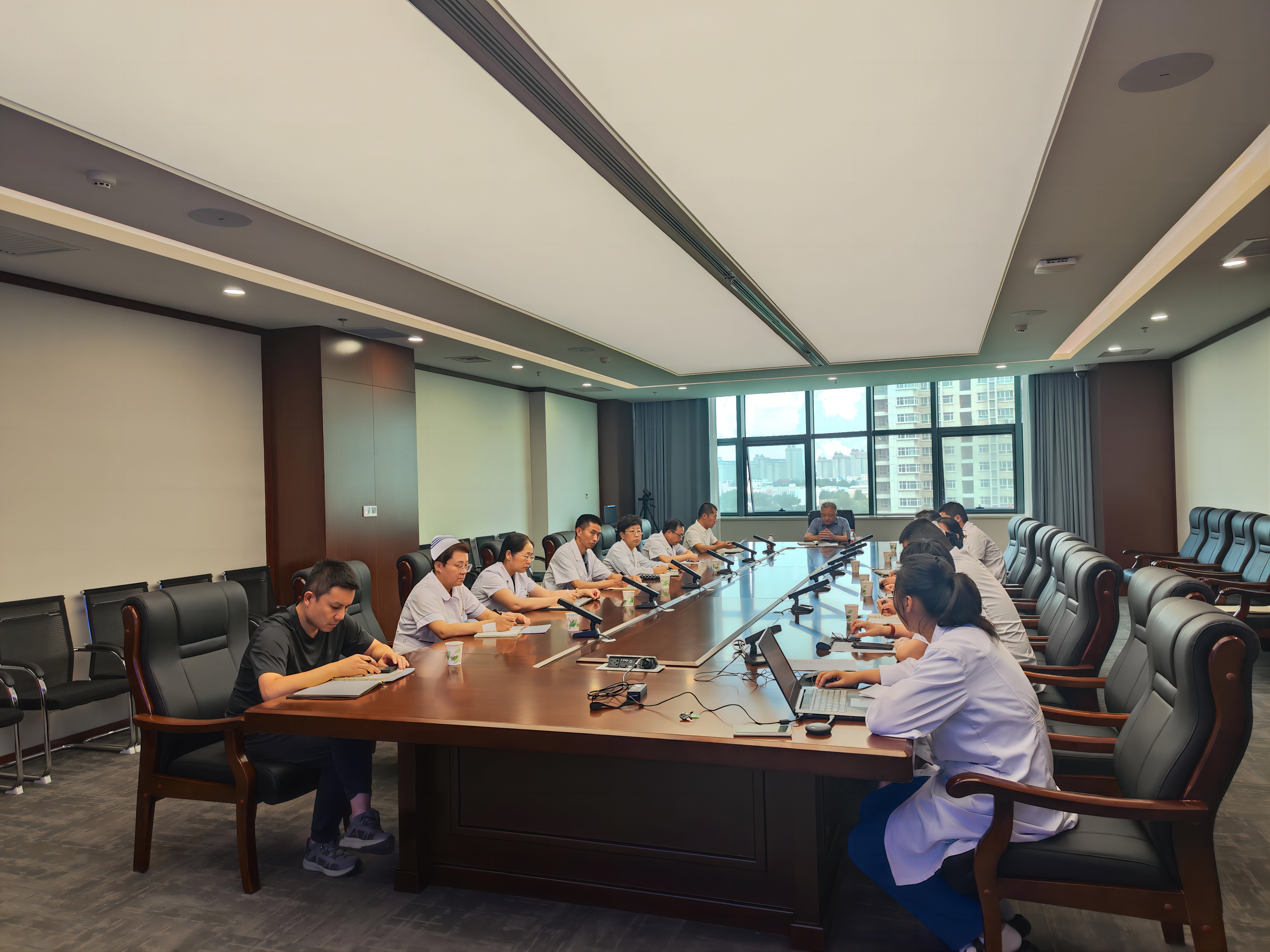 我院2024年第二季度输血管理委员会工作会议顺利召开