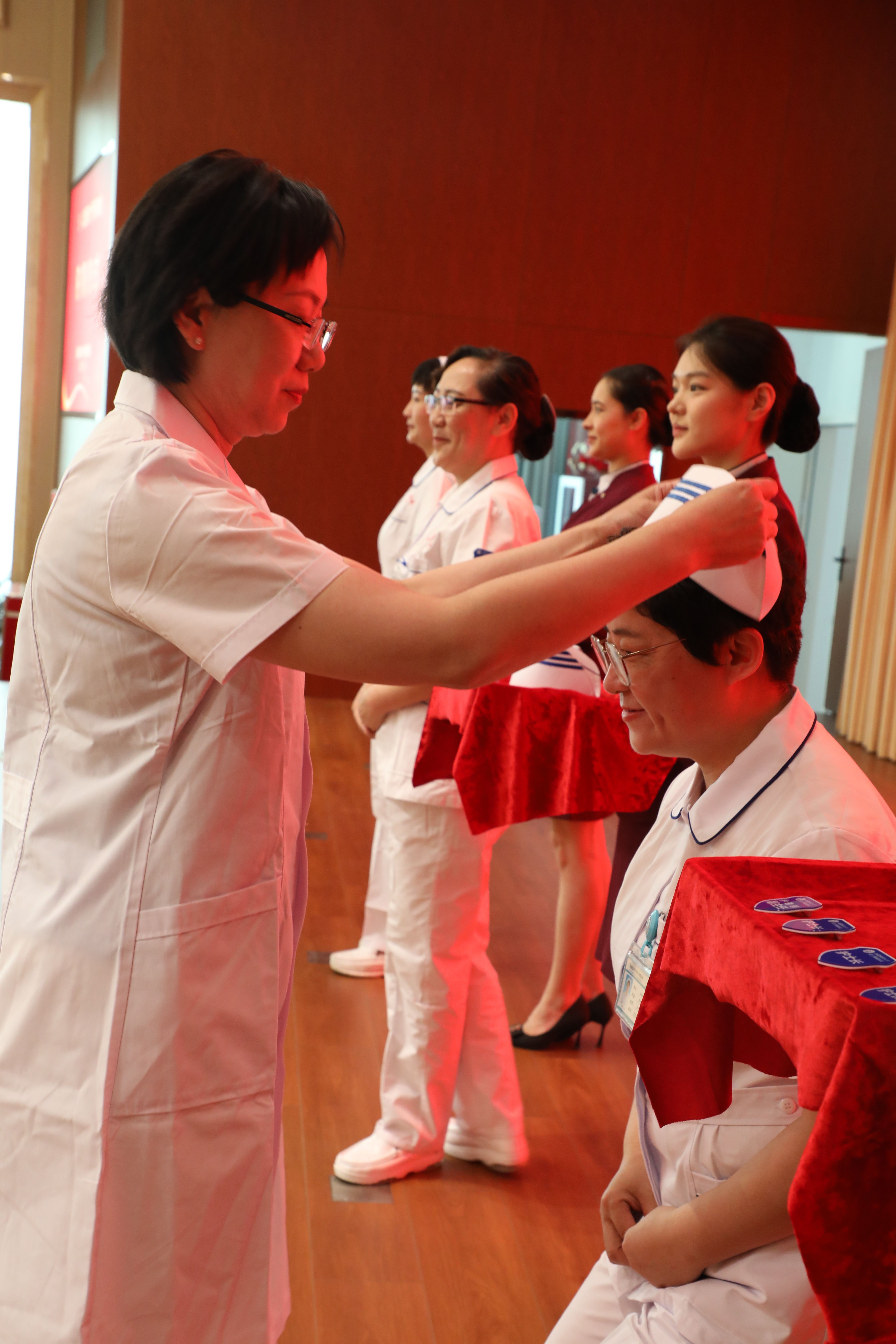 “青春奋进新时代，护士仁心谱华章”——2025年“五四”青年节暨“5·12”国际护士节庆祝表彰大会